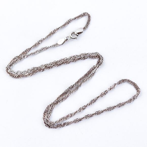 Vintage Sterling Silver 925 2.3mm Twisted Chain Necklace 17.5" - Picture 1 of 3